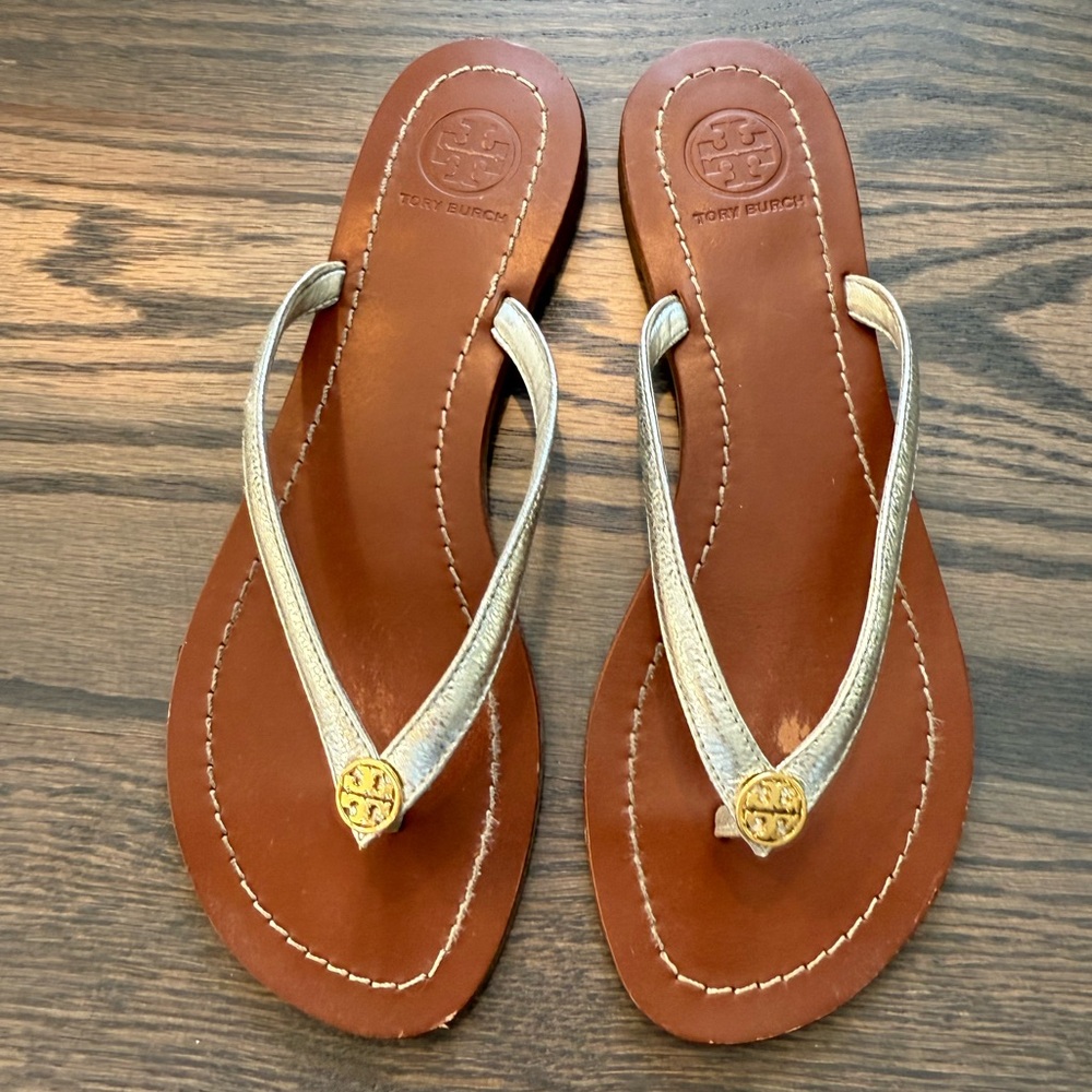 Tory Burch Metallic flip flop